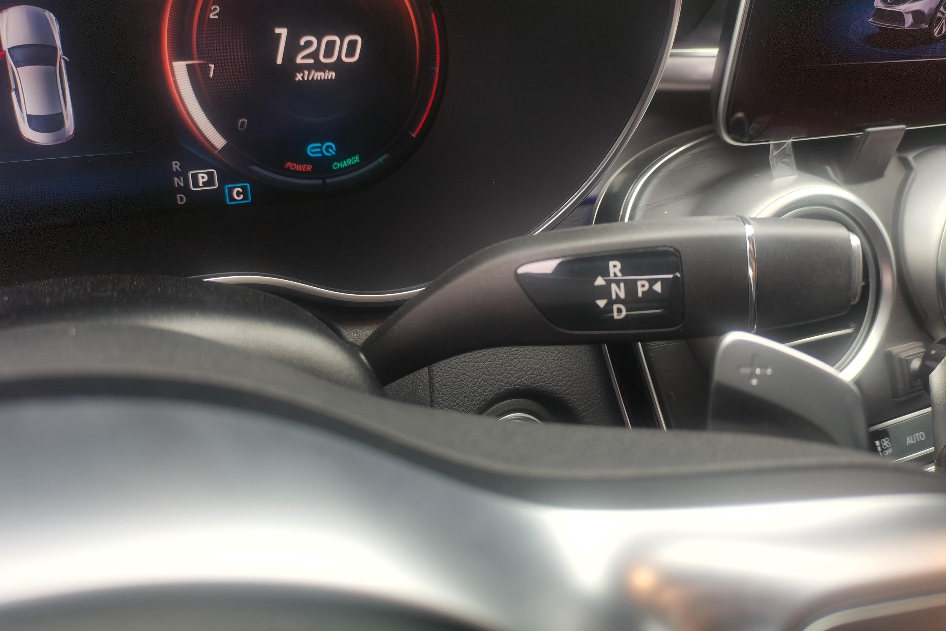 Mercedes-Benz C Class (Imported) 2020 #17 Mercedes-Benz C Class (Imported) 2020 car image #17