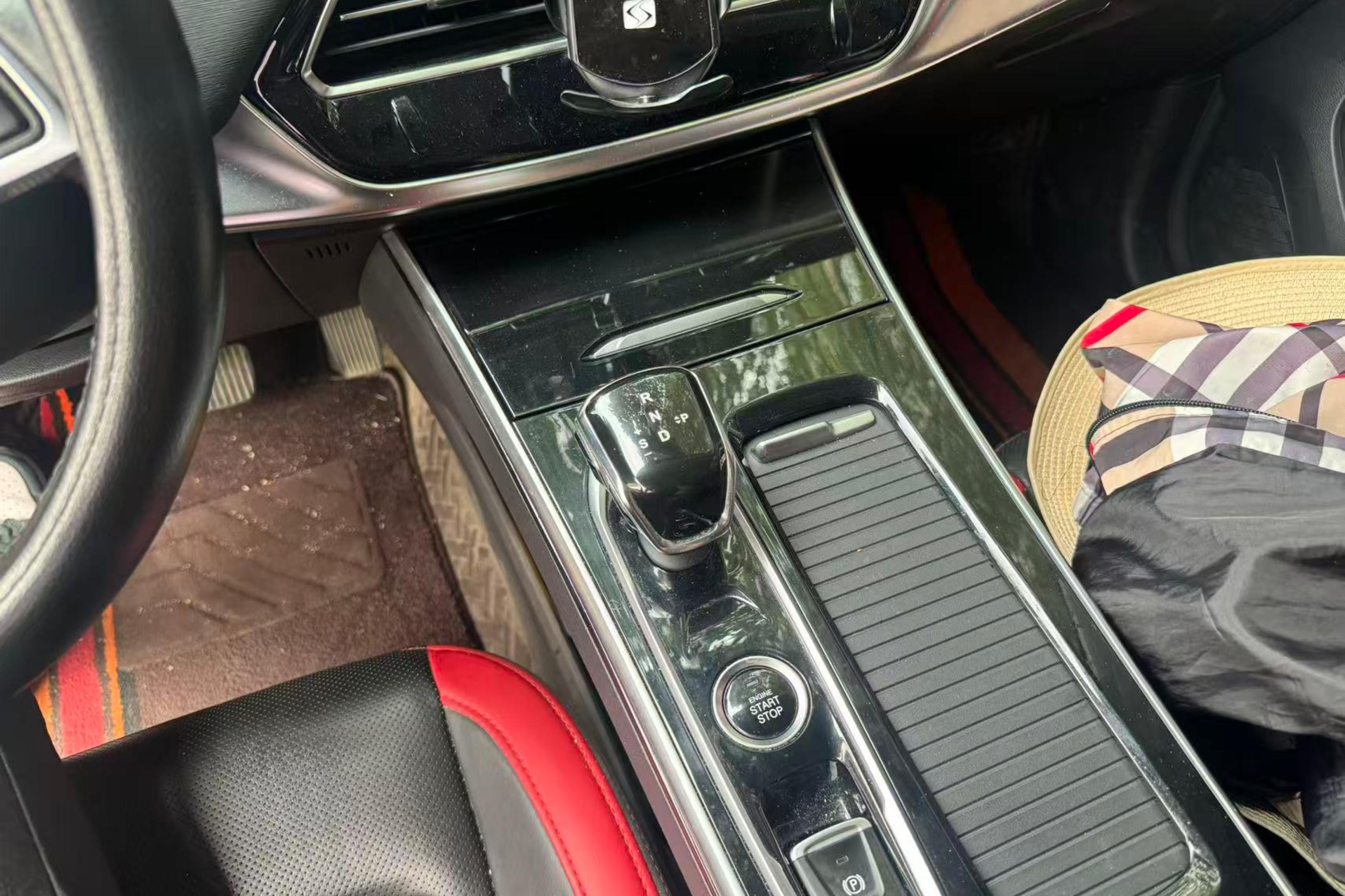 JAC X8 EJ 2020 изображение автомобиля #17