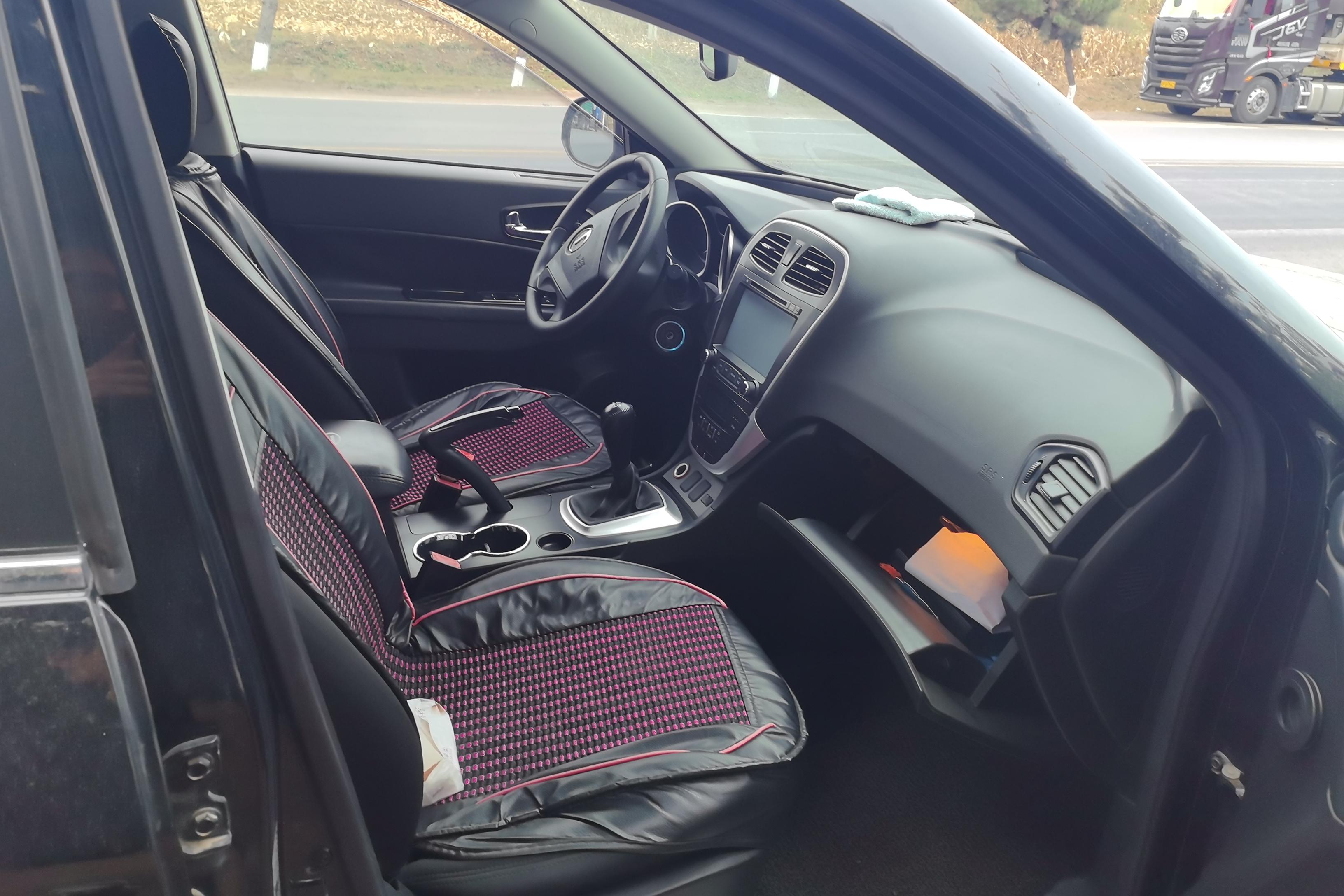 GAC Trumpchi GS5 2014 изображение автомобиля #17