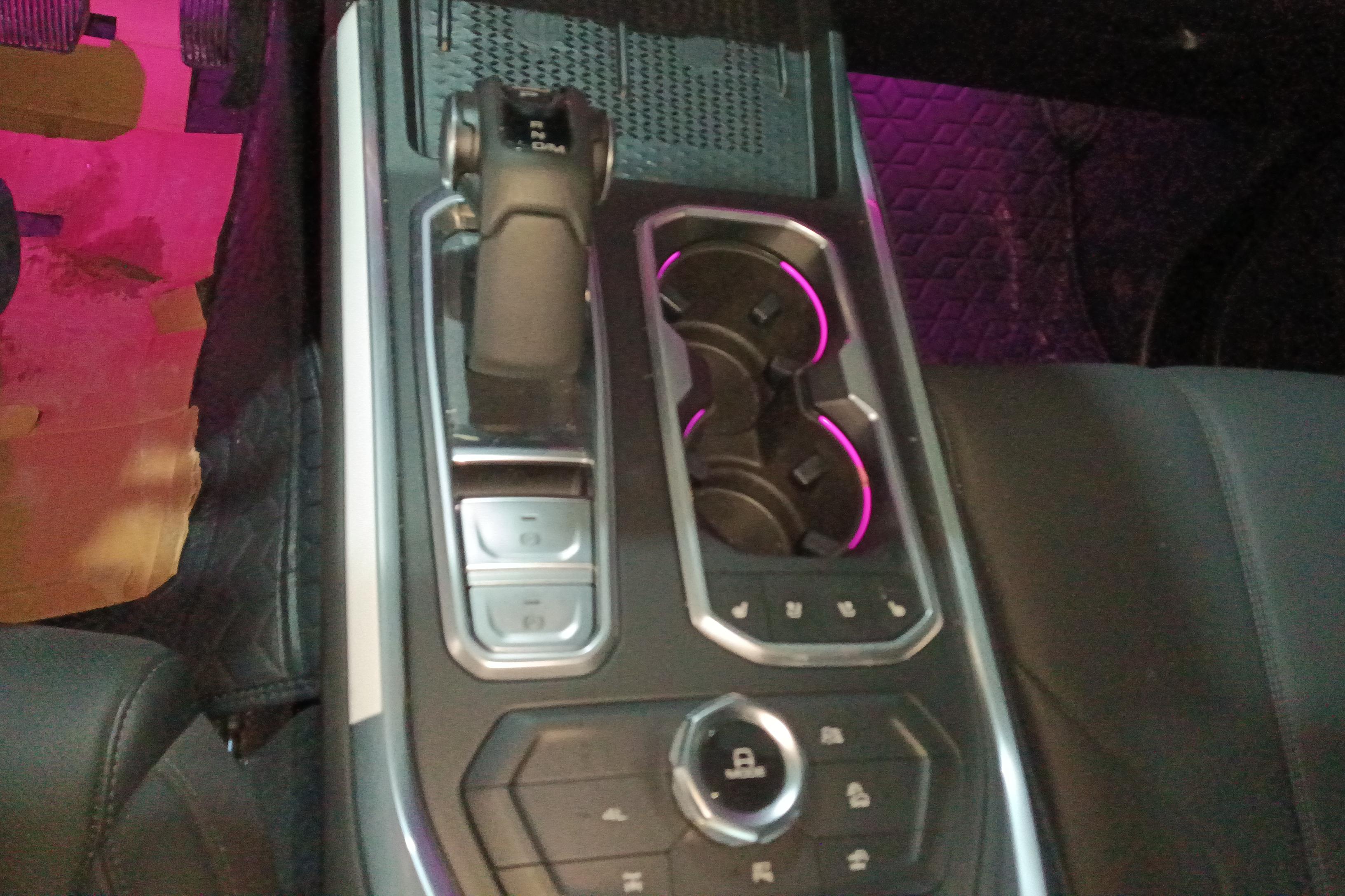 Tank 400 2024 car image #17