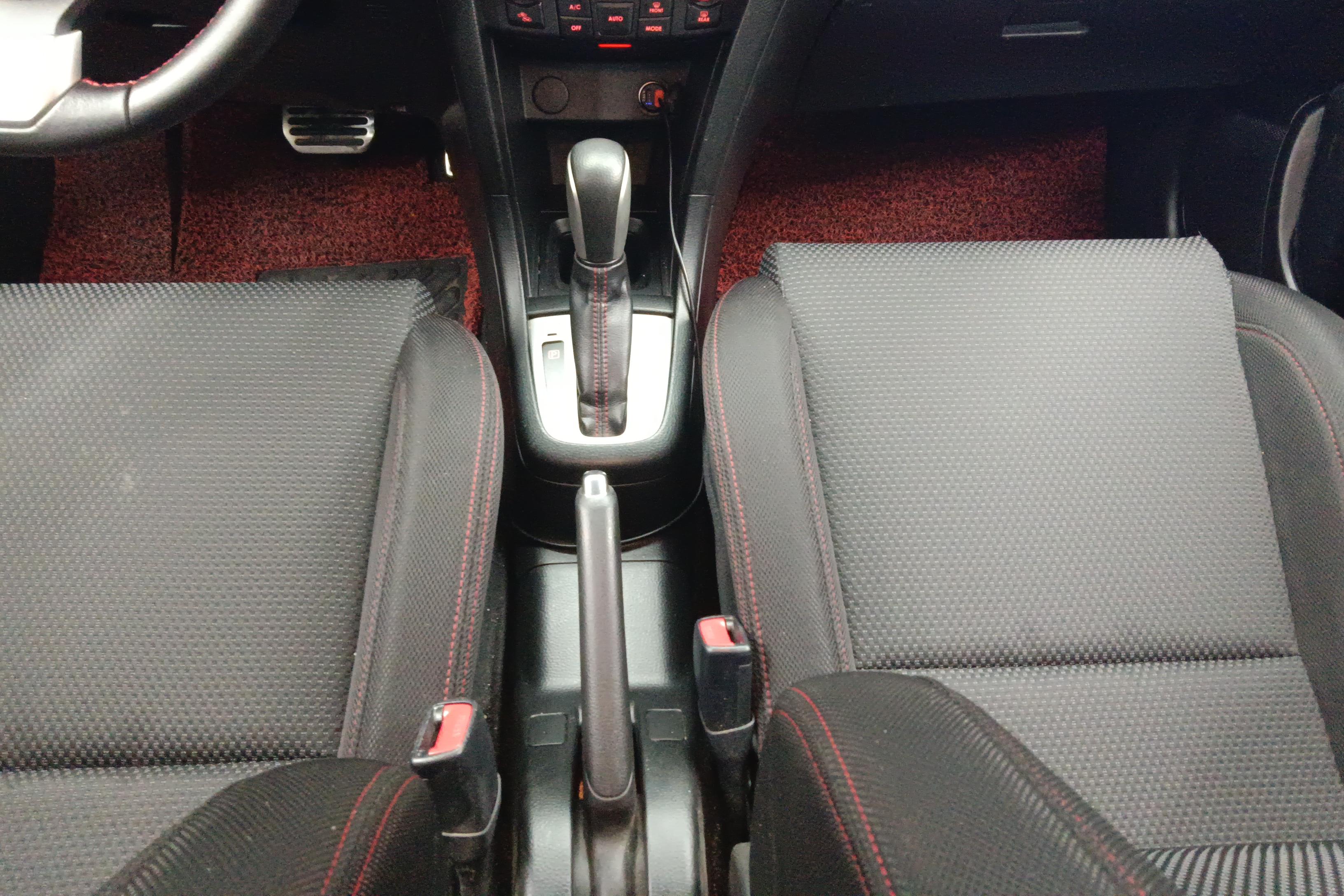 铃木 速翼特 2015 汽车图片 #17