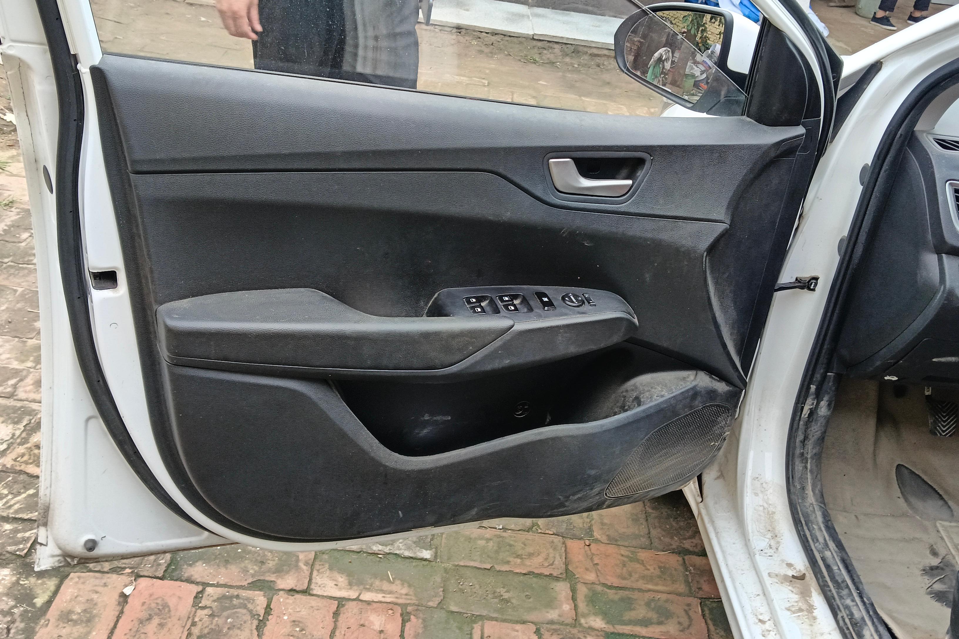 Hyundai Verna 2017 car image #17