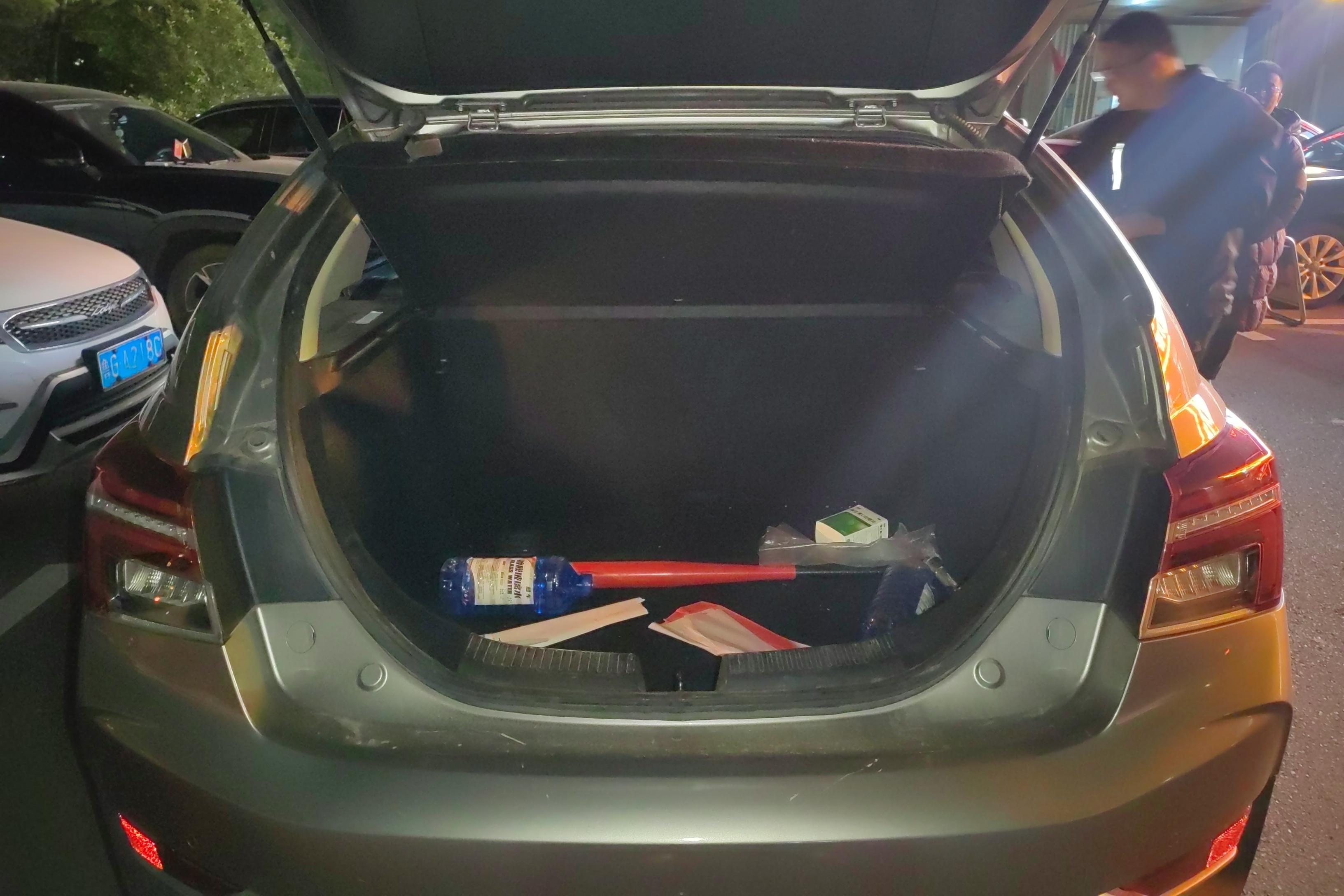 GEELY Vision S1 2018 immagine di auto #17