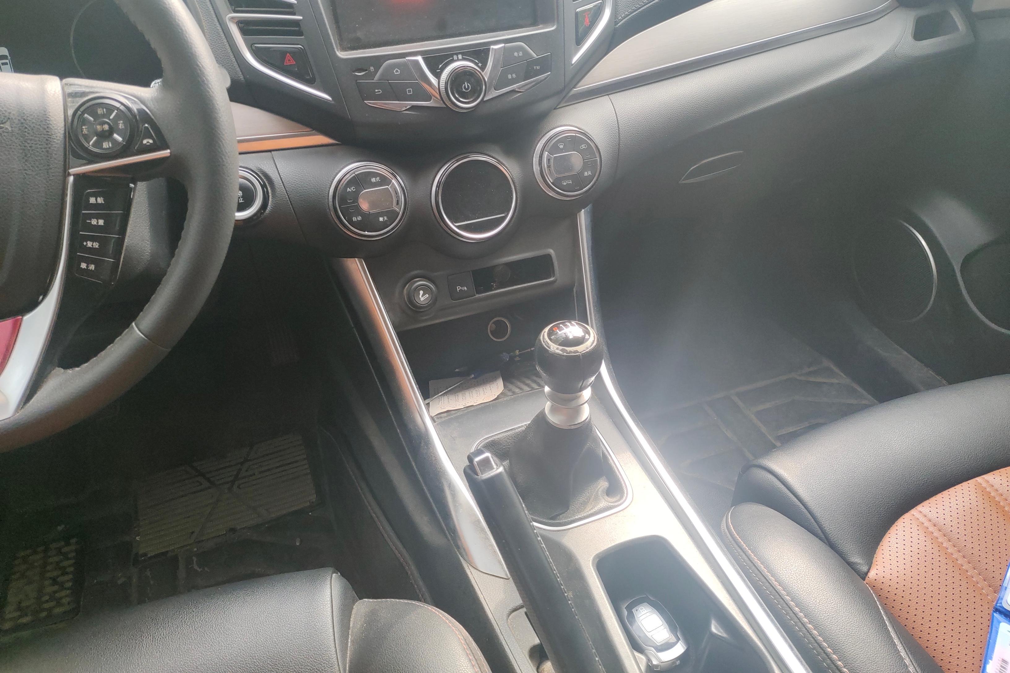 BYD Song 2015 car image #17