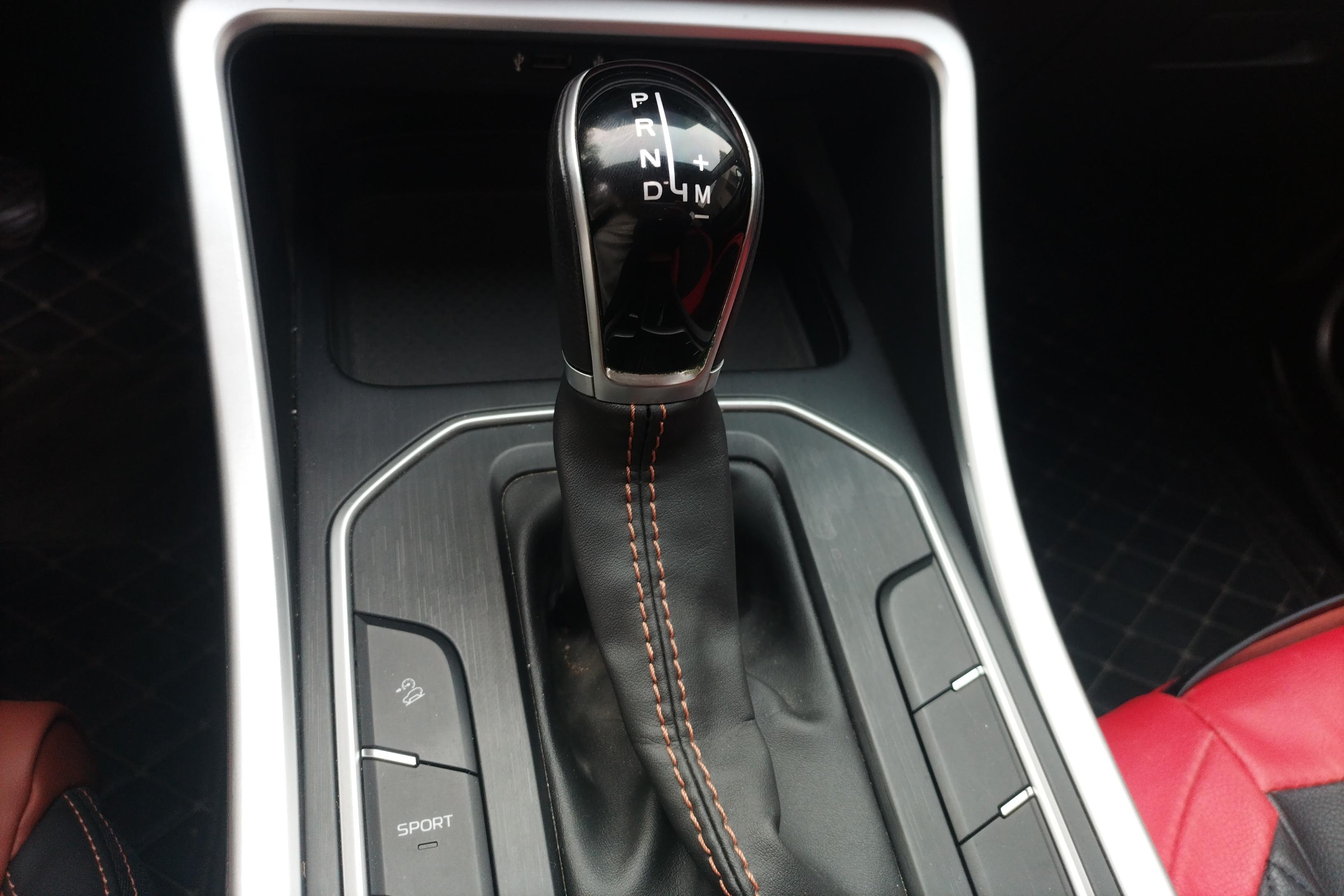 GEELY Vision 2020 car image #17