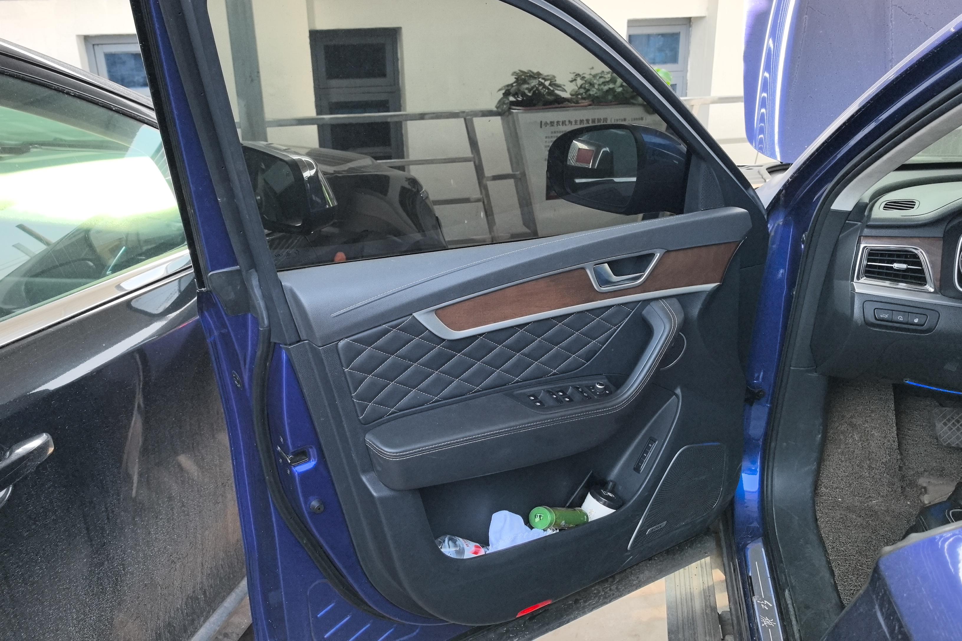 HongQi HS7 2020 #17 HongQi HS7 2020 car image #17