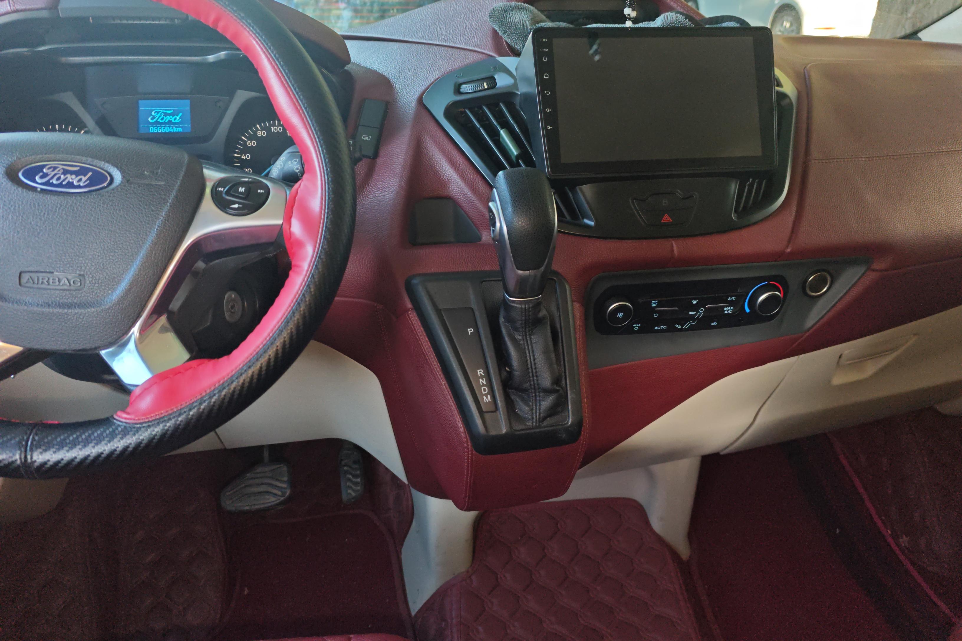 Ford Tourneo 2018 car image #17