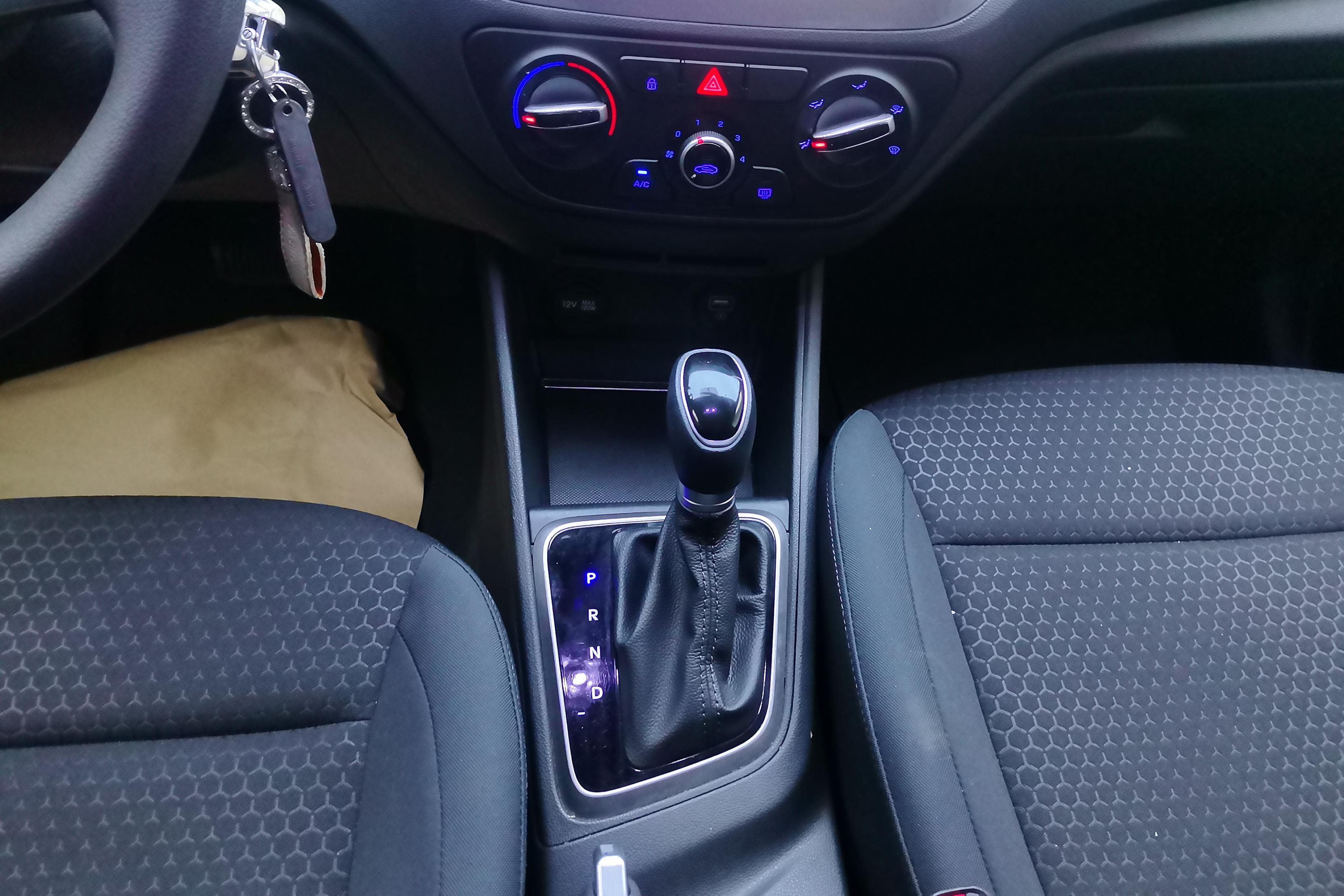 Hyundai Verna 2021 car image #17