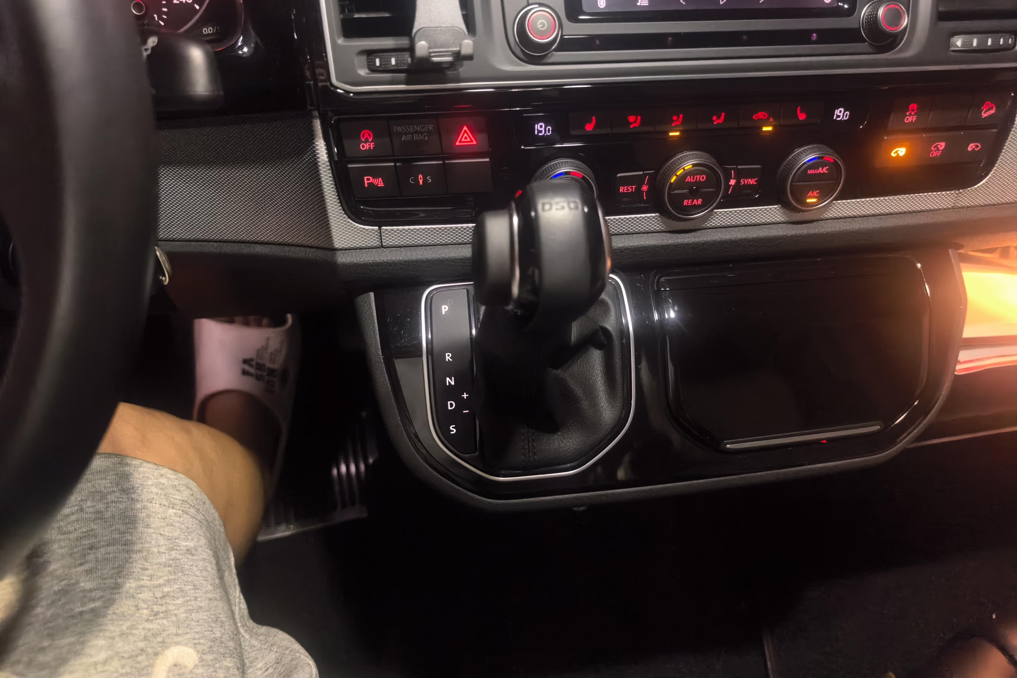 Volkswagen Multivan 2017 #17 Volkswagen Multivan 2017 imagem de carro #17