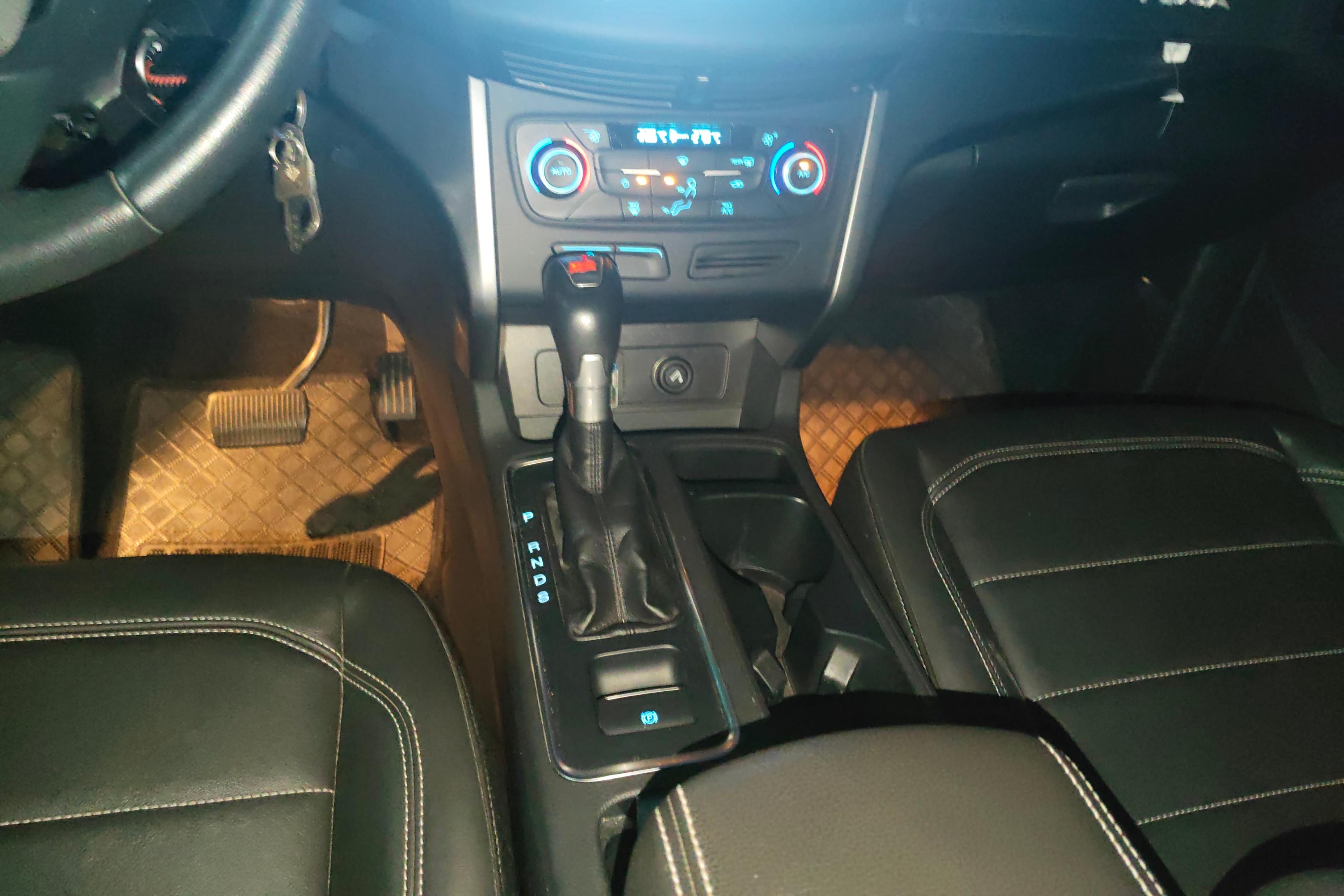 Ford Kuga 2017 car image #17