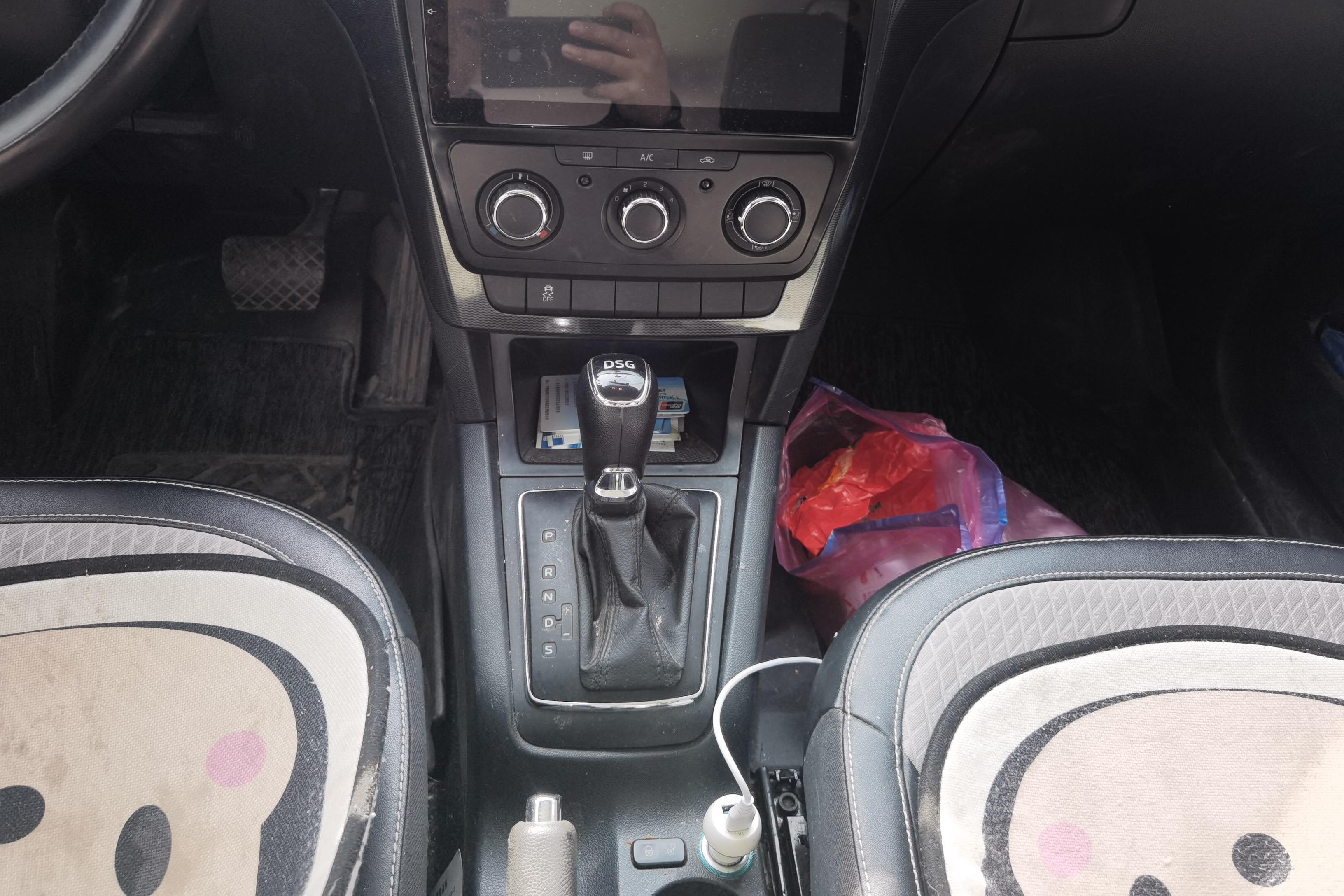 Skoda Yeti 2018 car image #17