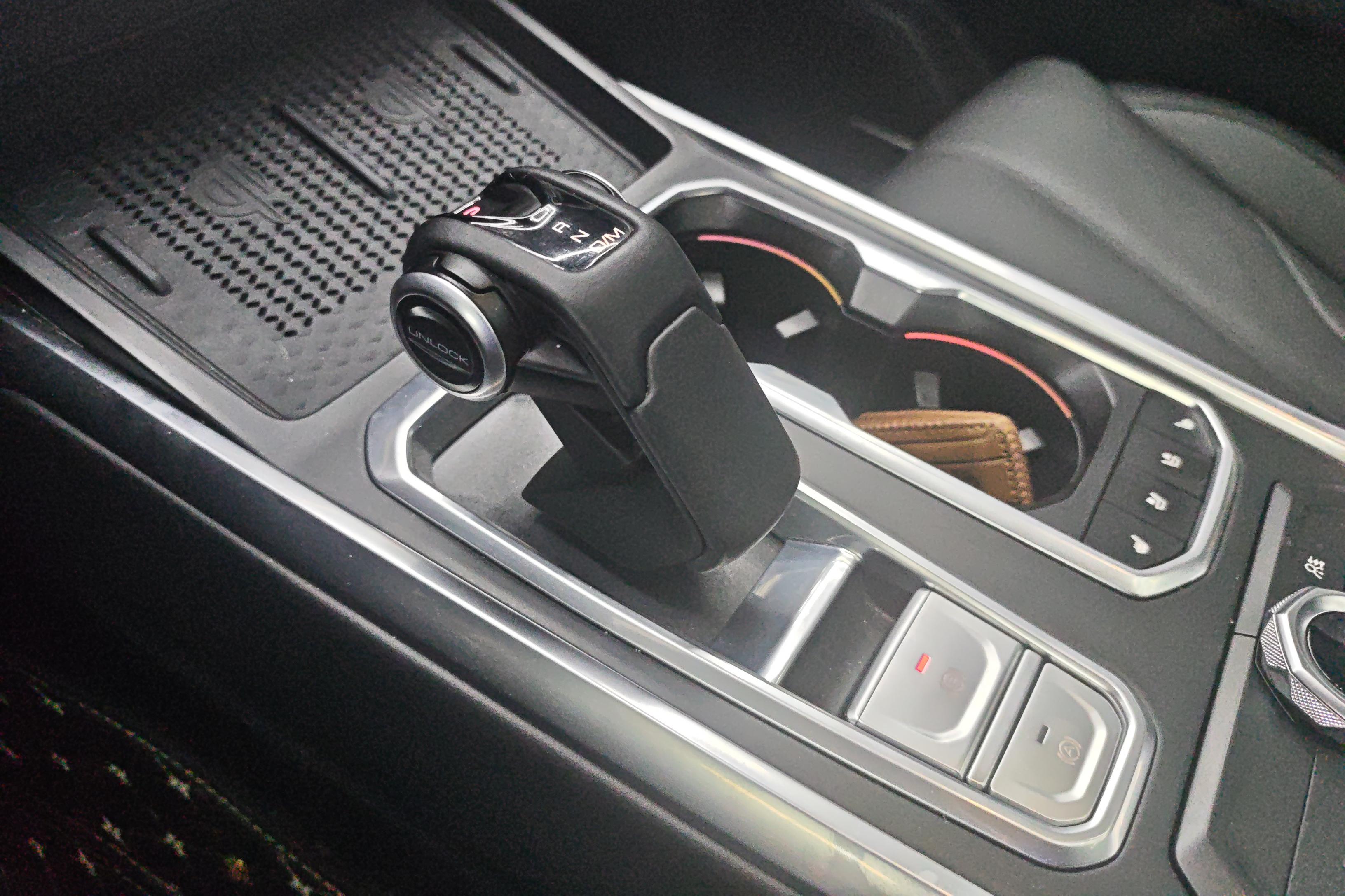 Tank 400 2024 car image #17