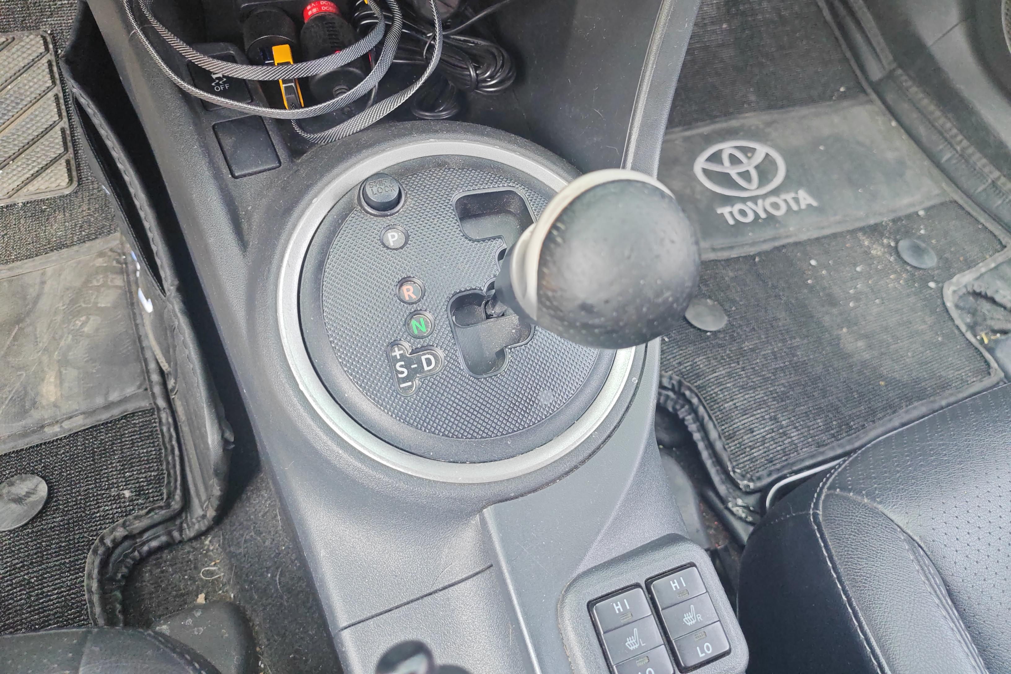 Toyota Zelas 2012 car image #17