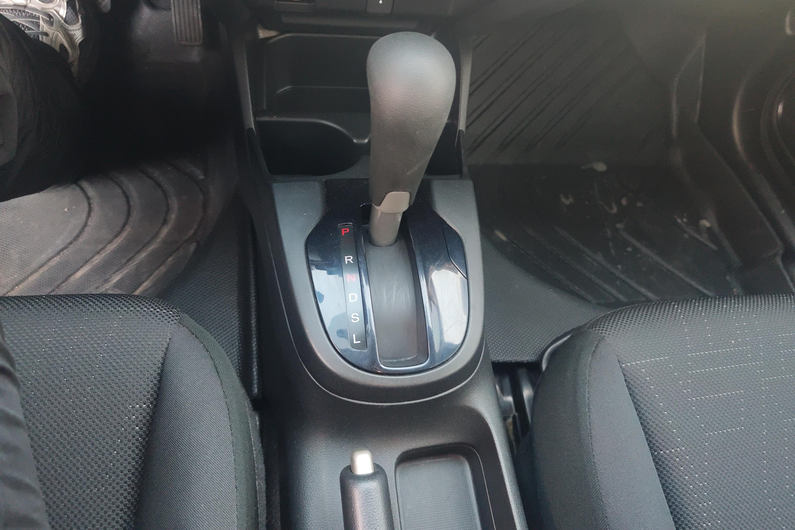 Honda Fit 2015 #17 Honda Fit 2015 car image #17