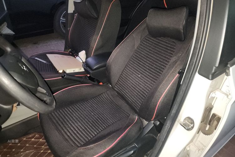 Skoda Fabia 2017 immagine di auto #17