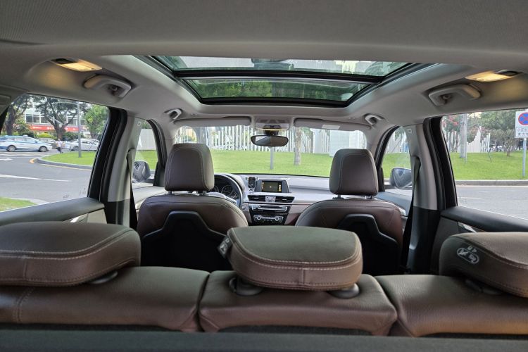 BMW X1 M35Li 2017 car image #17