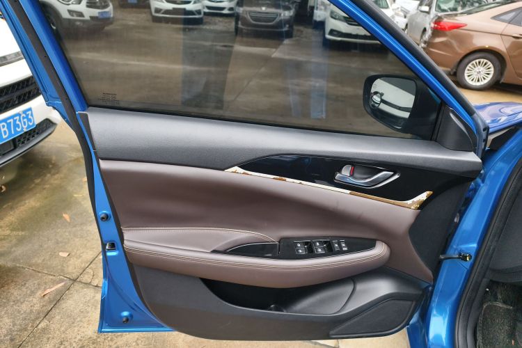 Changan Eado DT 2018 car image #17