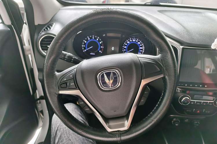 Changan CS15 EV 2016 #17 Changan CS15 EV 2016 car image #17