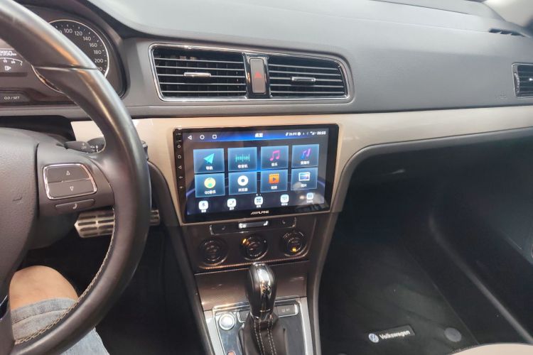 Volkswagen Cross Lavida 2017 صورة سيارة #17