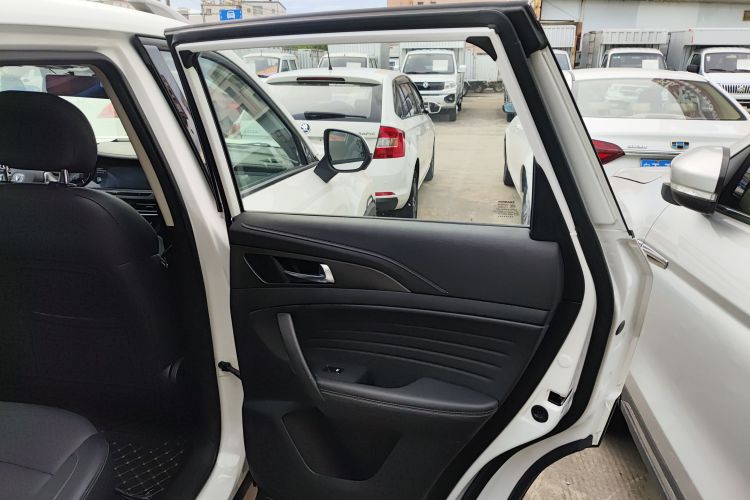 Changan CS35MAX 2020 car image #17