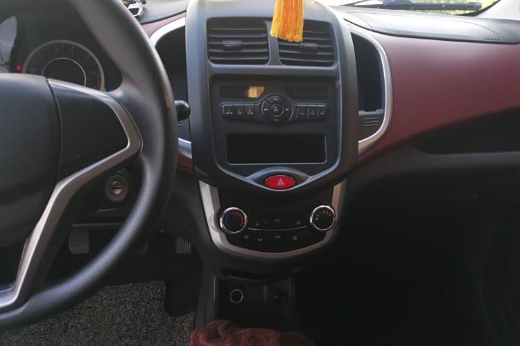 Changan BenBen 2017 صورة سيارة #17