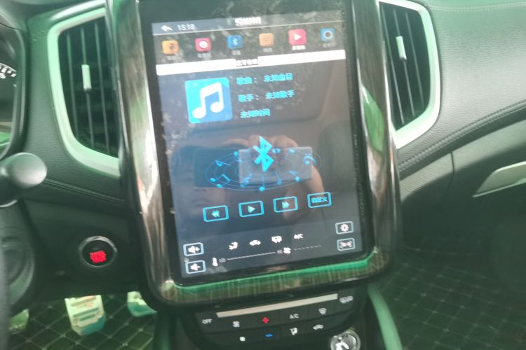 SWM X3 2017 изображение автомобиля #17