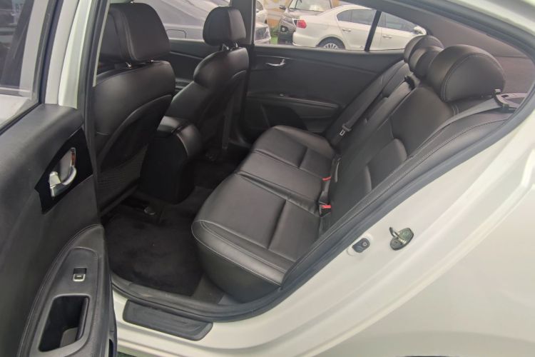 起亚 起亚K4 2016 汽车图片 #17