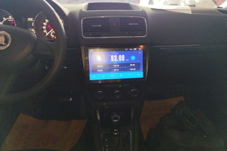 Skoda Yeti (Imported) 2019 car image #17