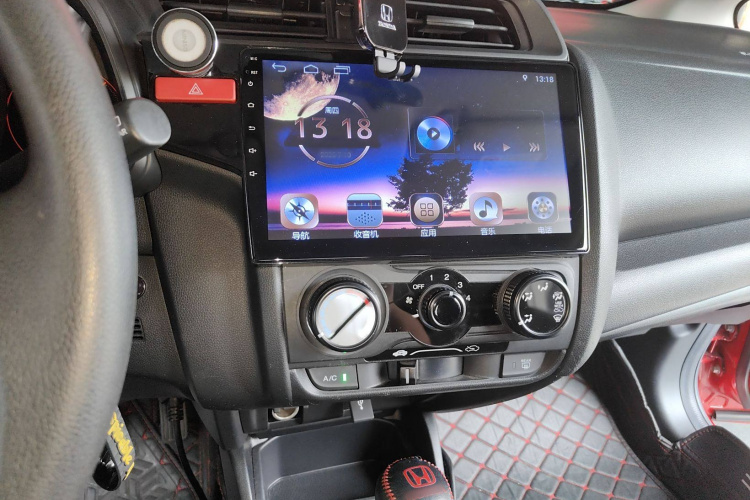 Honda Fit (Imported) 2017 #17 Honda Fit (Imported) 2017 صورة سيارة #17