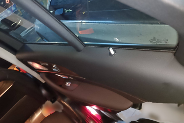 Mercedes-Benz GLE Class New Energy 2023 car image #17