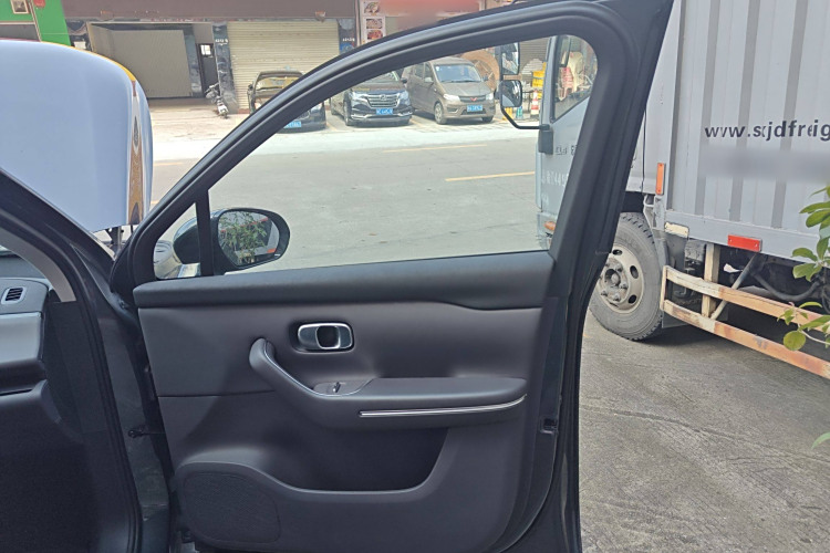 零跑汽车 零跑C10 2024 汽车图片 #17