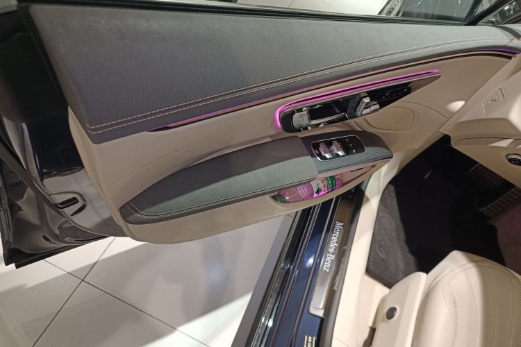 Mercedes-Benz EQS Class 2021 car image #17