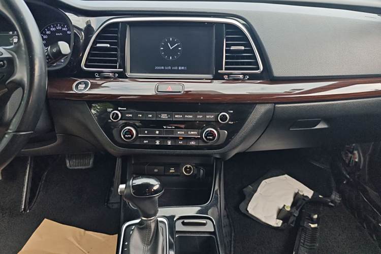 Kia K5 2017 изображение автомобиля #17