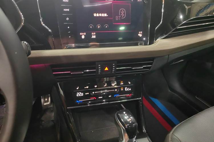 Volkswagen Passat New Energy 2020 #17 Volkswagen Passat New Energy 2020 car image #17