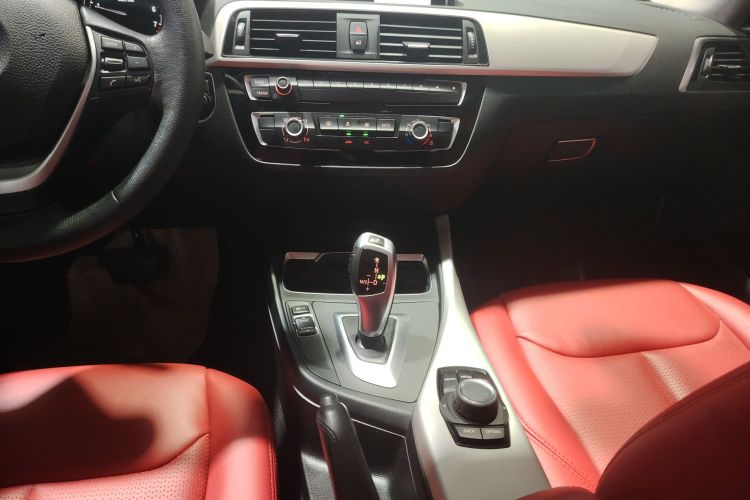 BMW 1 Series (Imported) 2019 #17 BMW 1 Series (Imported) 2019 car image #17