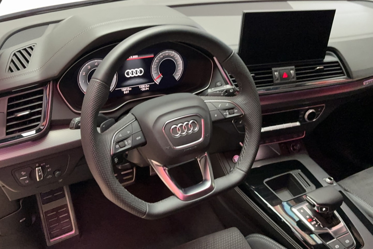 Audi Q5L Sportback 2024 car image #17