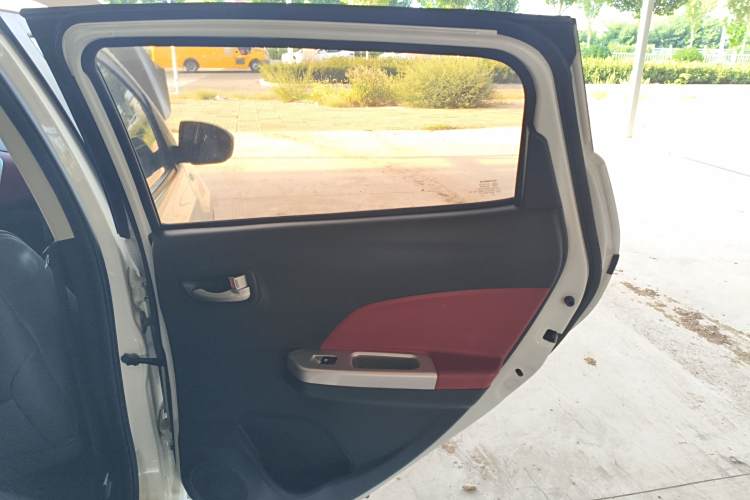 Changan BenBen EV 2019 car image #17