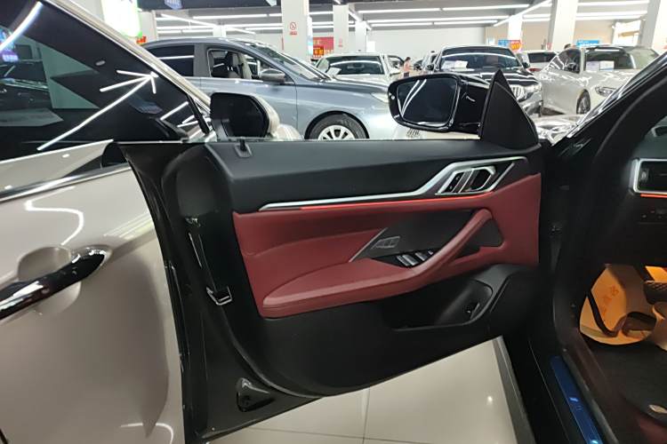 BMW i4 M50 2024 #17 BMW i4 M50 2024 car image #17