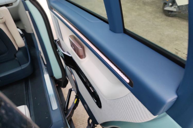 Zeekr MIX 2024 car image #17