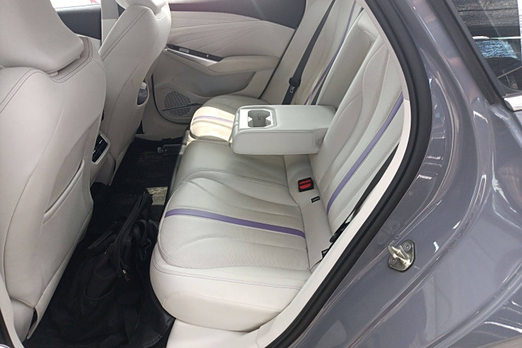 GEELY PrefaceL 2023 car image #17