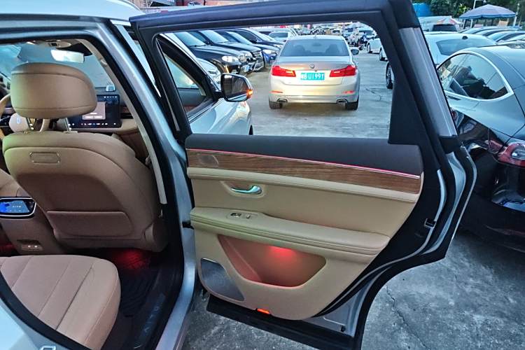 AITO 问界 问界M7 2023 汽车图片 #17