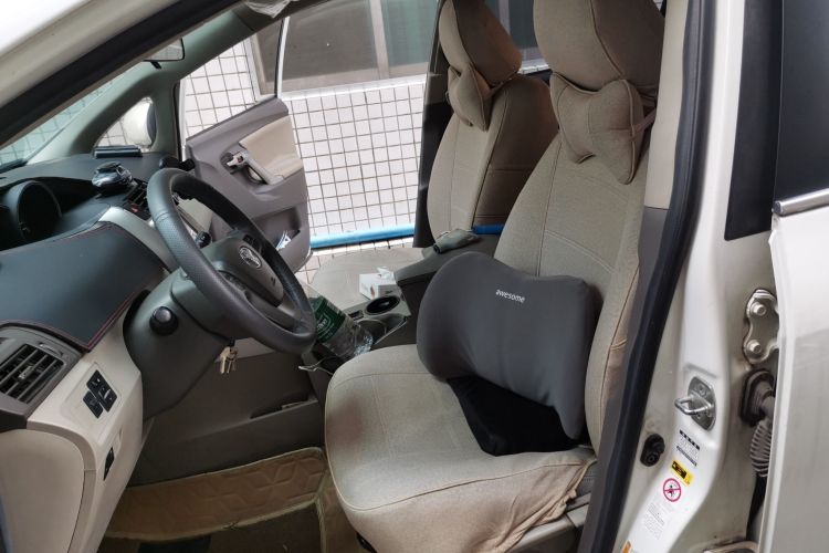 Toyota Verso 2015 car image #17