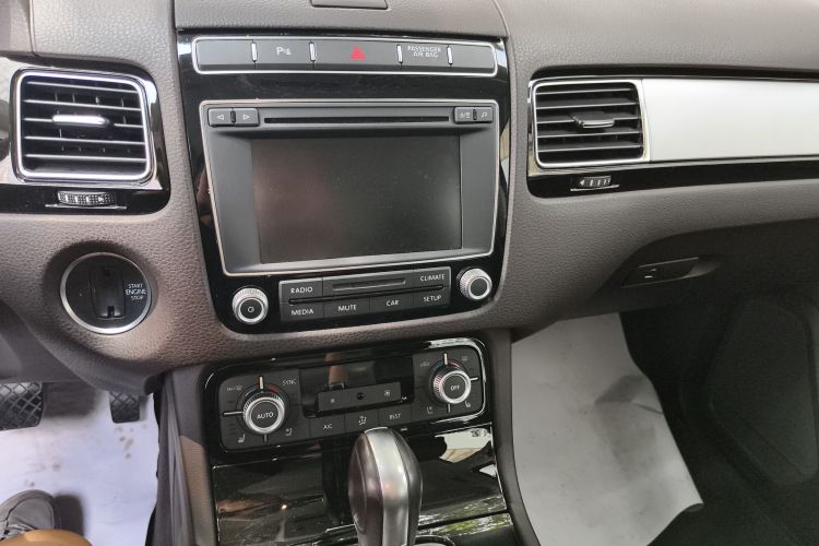 Volkswagen Touareg 2017 #17 Volkswagen Touareg 2017 car image #17