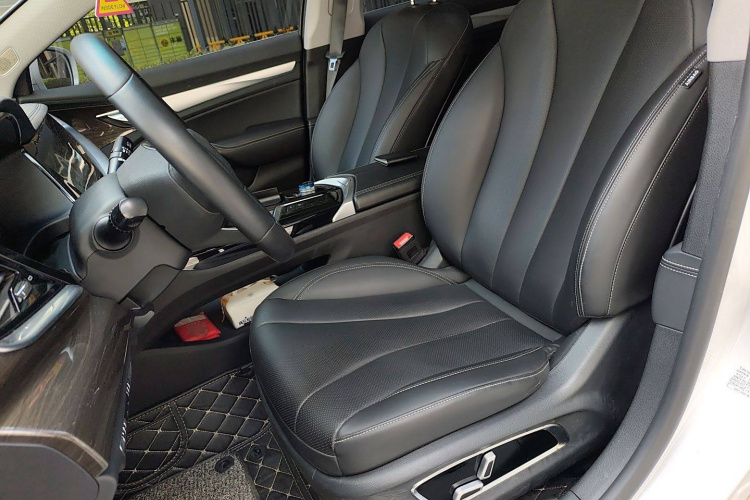 GEELY Ulion New Energy 2018 #17 GEELY Ulion New Energy 2018 car image #17