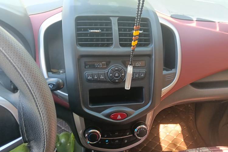 Changan BenBen 2017 صورة سيارة #17