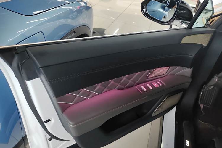 NIO ET9 2024 imagem de carro #17