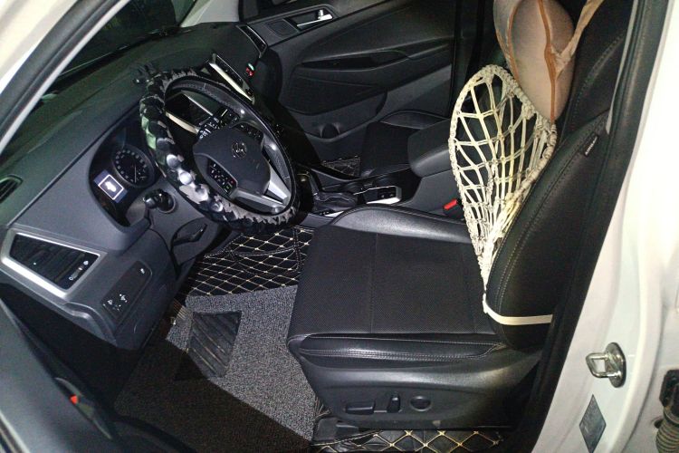 Hyundai Tucson (Imported) 2018 #17 Hyundai Tucson (Imported) 2018 car image #17