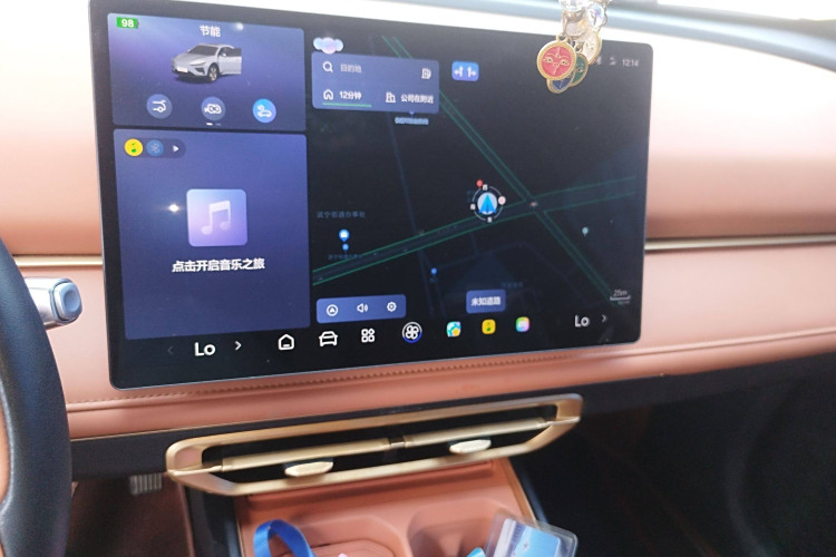 哪吒汽车 哪吒X 2024 汽车图片 #17