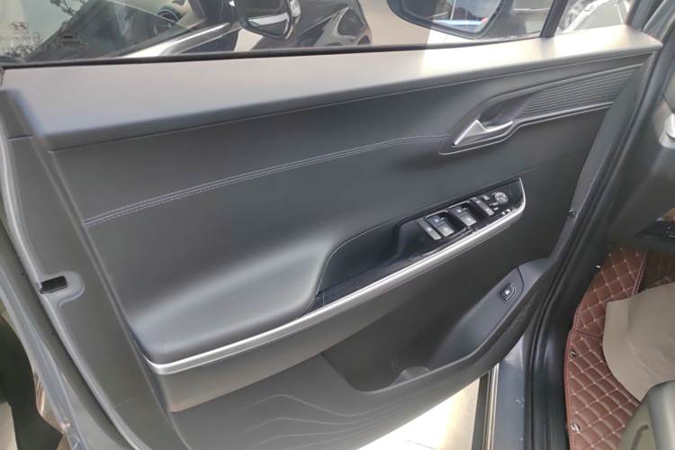 Hyundai Custo 2023 car image #17