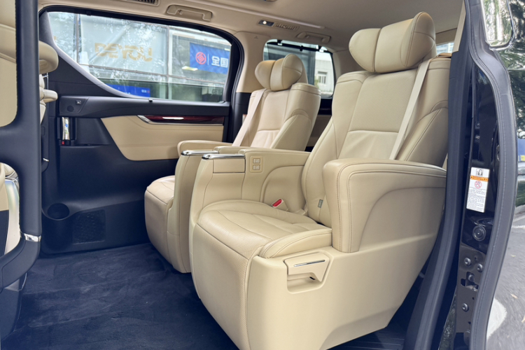 丰田 埃尔法 2017 汽车图片 #17